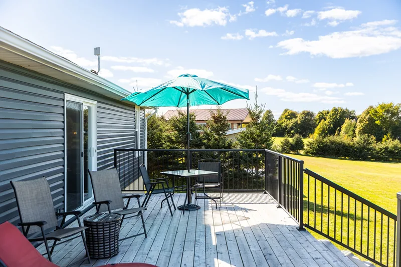 Deck dining area