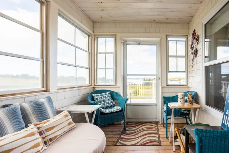 Sunroom seating