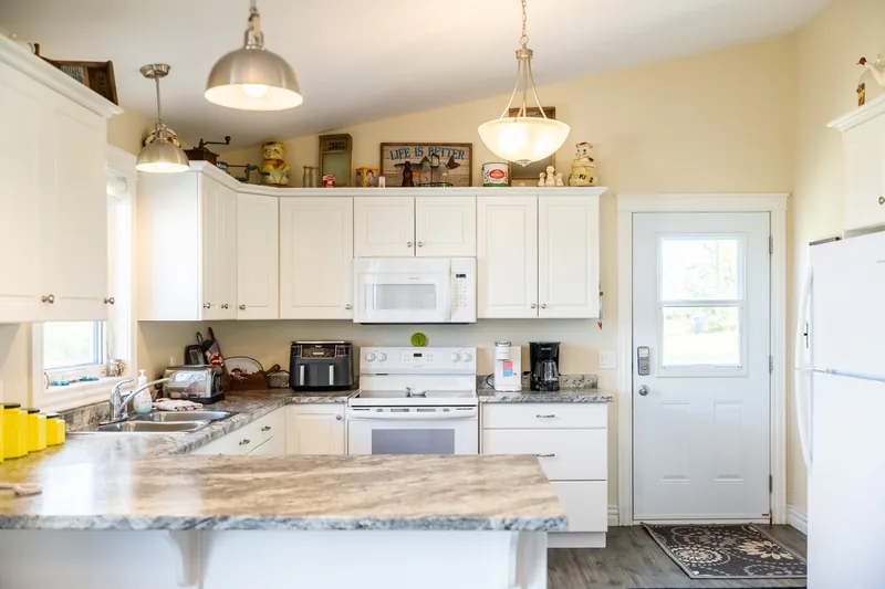 Kitchen and dining area
