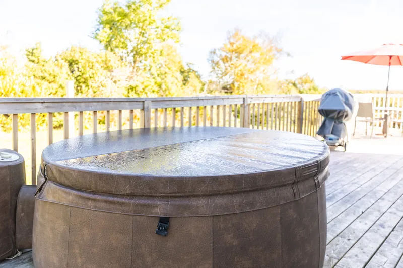 Hot tub on the deck
